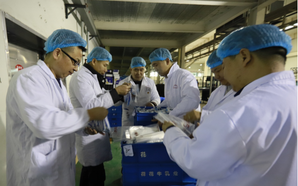 党员带头赴一线  助力春节保生产—米兰app登录入口_米兰online(中国)别样“生产突击队”助力车间生产