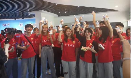 做白色的牛奶,创红色的企业,米兰app登录入口_米兰online(中国)乳业集团青春歌会庆祝建党100周年 做白色的牛奶,创红色的企业,米兰app登录入口_米兰online(中国)乳业集团青春歌会庆祝建党100周年