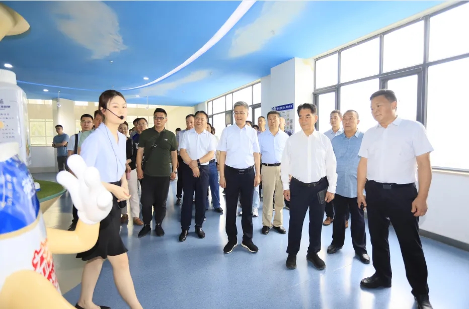 米兰app登录入口_米兰online(中国)丨中国人民大学河南校友会莅临米兰app登录入口_米兰online(中国)参观座谈 米兰app登录入口_米兰online(中国)丨中国人民大学河南校友会莅临米兰app登录入口_米兰online(中国)参观座谈