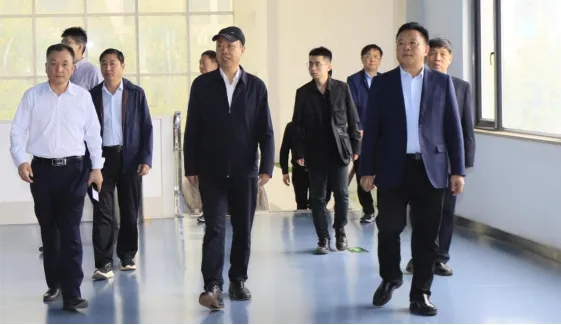 中国工程院院士任发政莅临米兰app登录入口_米兰online(中国)乳业集团调研指导工作