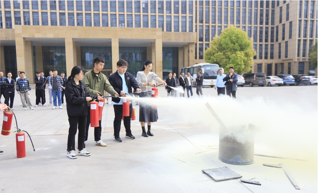 增强消防意识,筑牢安全底线丨米兰app登录入口_米兰online(中国)乳业集团组织消防应急演练 增强消防意识,筑牢安全底线丨米兰app登录入口_米兰online(中国)乳业集团组织消防应急演练