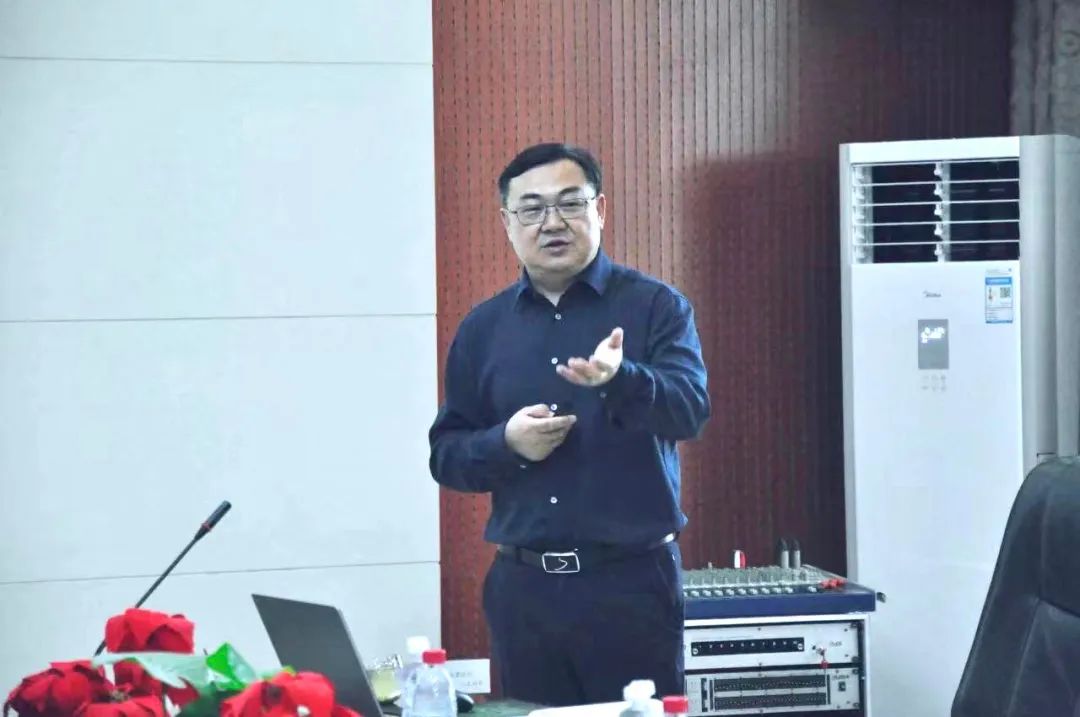 米兰app登录入口_米兰online(中国)丨国家奶牛产业技术体系首席科学家、中国农业大学教授李胜利一行莅临米兰app登录入口_米兰online(中国)鲁山瑞亚参观调研