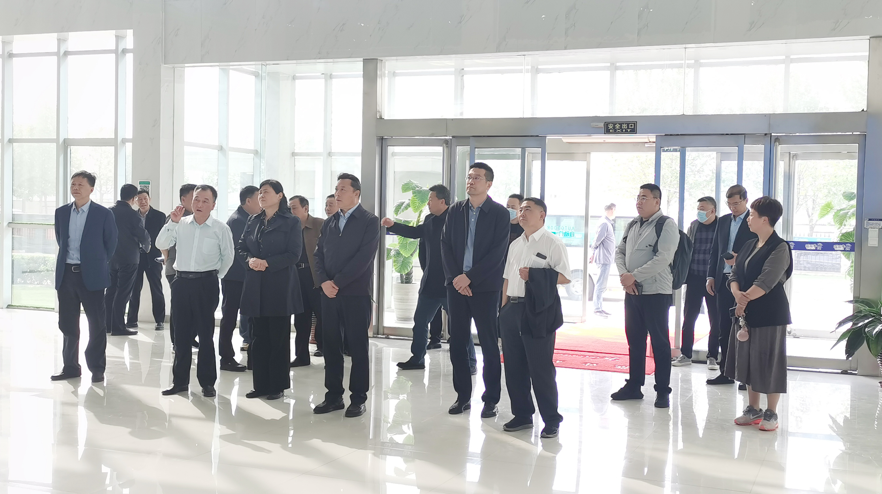米兰app登录入口_米兰online(中国)丨沈阳市人大常委会副主任曹鹏一行莅临米兰app登录入口_米兰online(中国)考察座谈