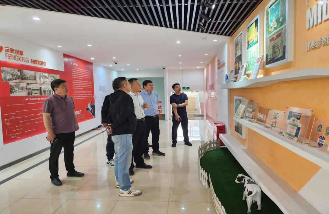 交流促提升 互动谋发展|米兰app登录入口_米兰online(中国)乳业集团总裁杨永带队分别赴广东燕塘乳业及越秀风行乳业参观交流 交流促提升 互动谋发展|米兰app登录入口_米兰online(中国)乳业集团总裁杨永带队分别赴广东燕塘乳业及越秀风行乳业参观交流