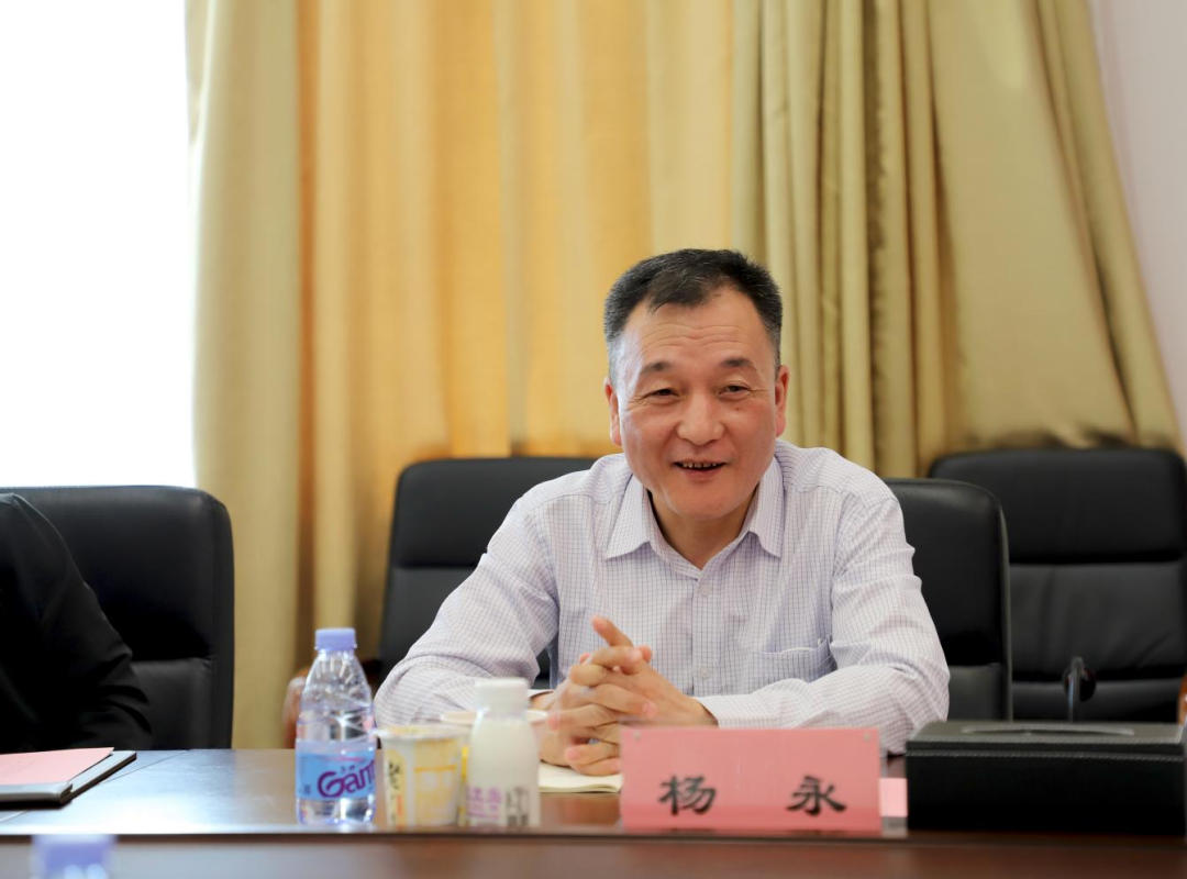 交流促提升 互动谋发展|米兰app登录入口_米兰online(中国)乳业集团总裁杨永带队分别赴广东燕塘乳业及越秀风行乳业参观交流 交流促提升 互动谋发展|米兰app登录入口_米兰online(中国)乳业集团总裁杨永带队分别赴广东燕塘乳业及越秀风行乳业参观交流