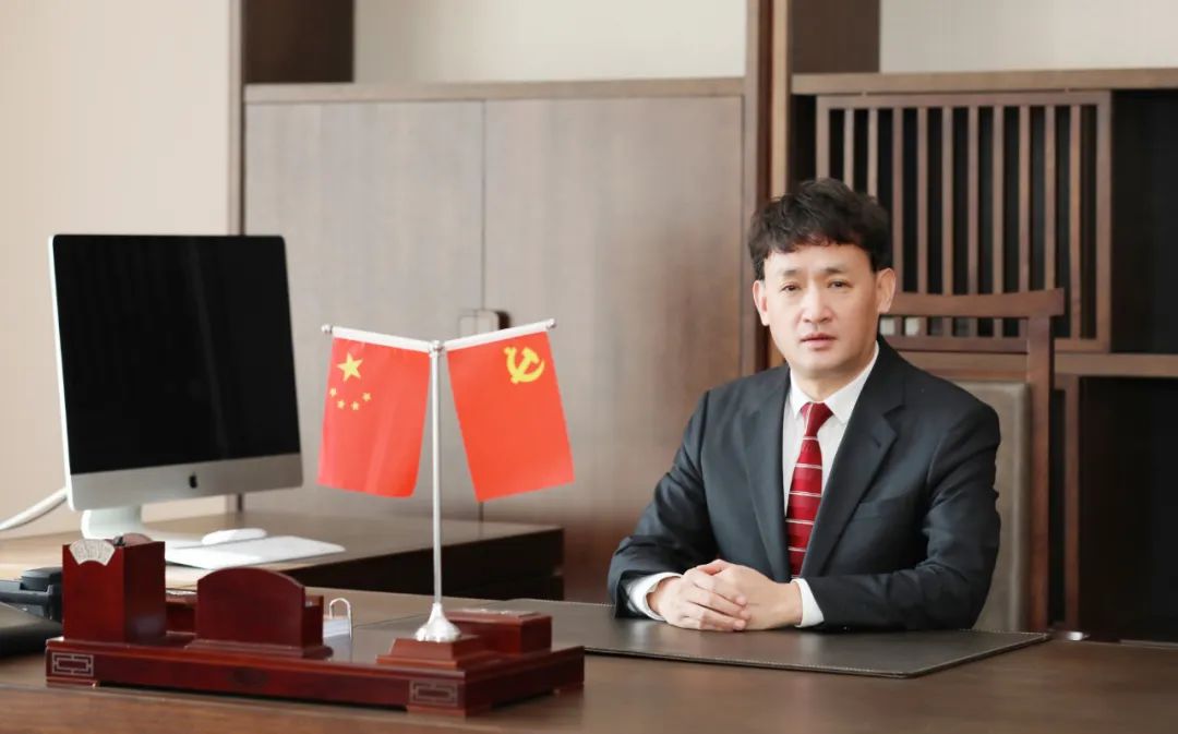 双双获奖 喜事连连｜ 米兰app登录入口_米兰online(中国)乳业集团荣获“河南省知名品牌”奖，董事长关晓彦荣膺“2022年度品牌人物”