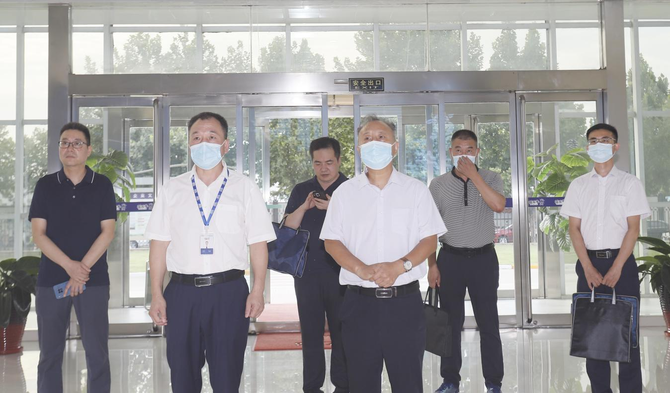 河南省“万人助万企”活动第一工作组 莅临米兰app登录入口_米兰online(中国)乳业集团调研 河南省“万人助万企”活动第一工作组 莅临米兰app登录入口_米兰online(中国)乳业集团调研