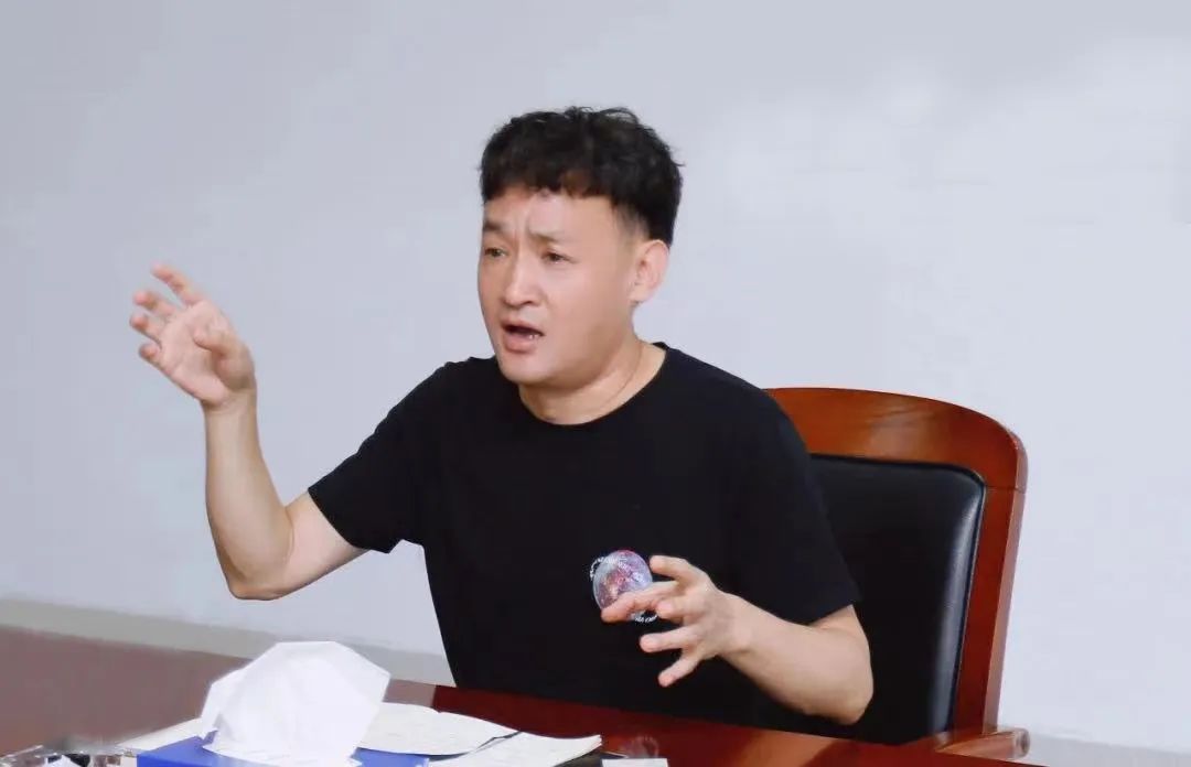 勇担使命·守正创新｜米兰app登录入口_米兰online(中国)乳业集团召开营销、养殖及饲料月度经营工作会议