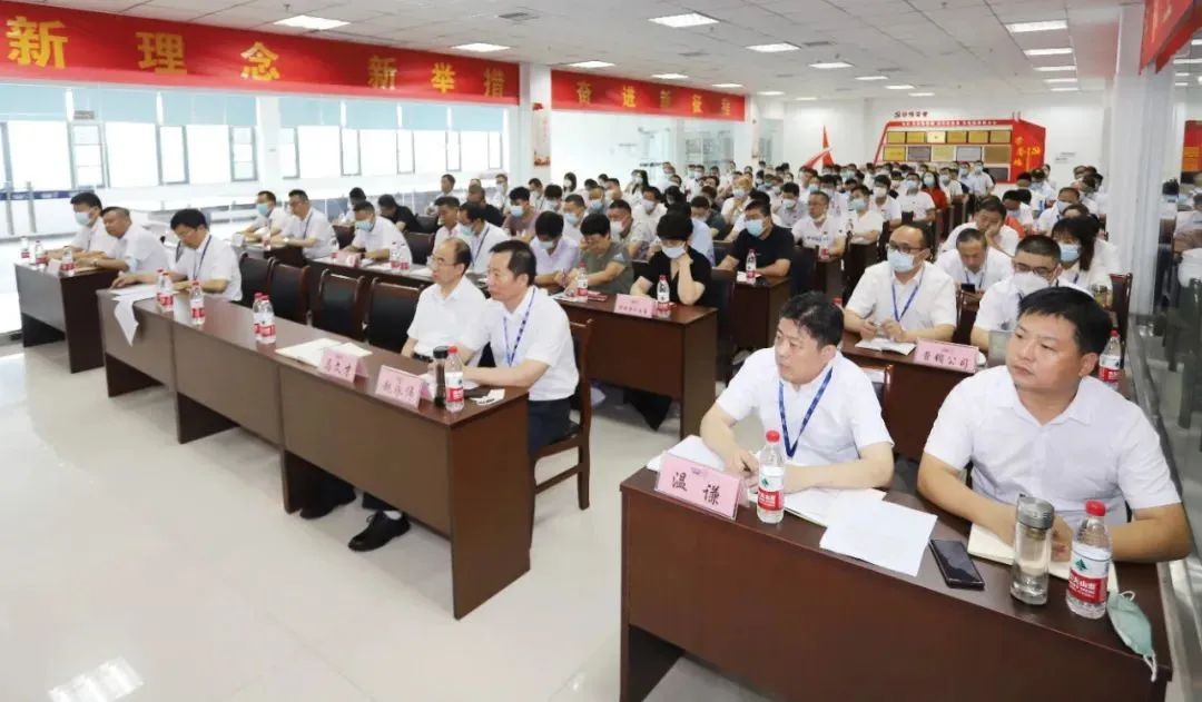鼓足干劲·再创辉煌 | 米兰app登录入口_米兰online(中国)乳业集团召开经销商座谈会 鼓足干劲·再创辉煌 | 米兰app登录入口_米兰online(中国)乳业集团召开经销商座谈会