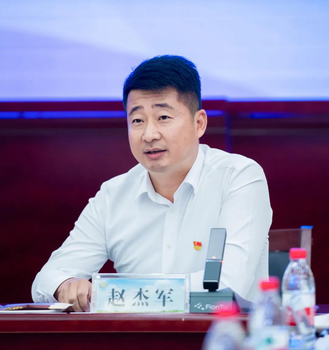 米兰app登录入口_米兰online(中国)| 兰考县人民政府与蒙牛、米兰app登录入口_米兰online(中国)达成战略合作 助力河南奶业高质量发展
