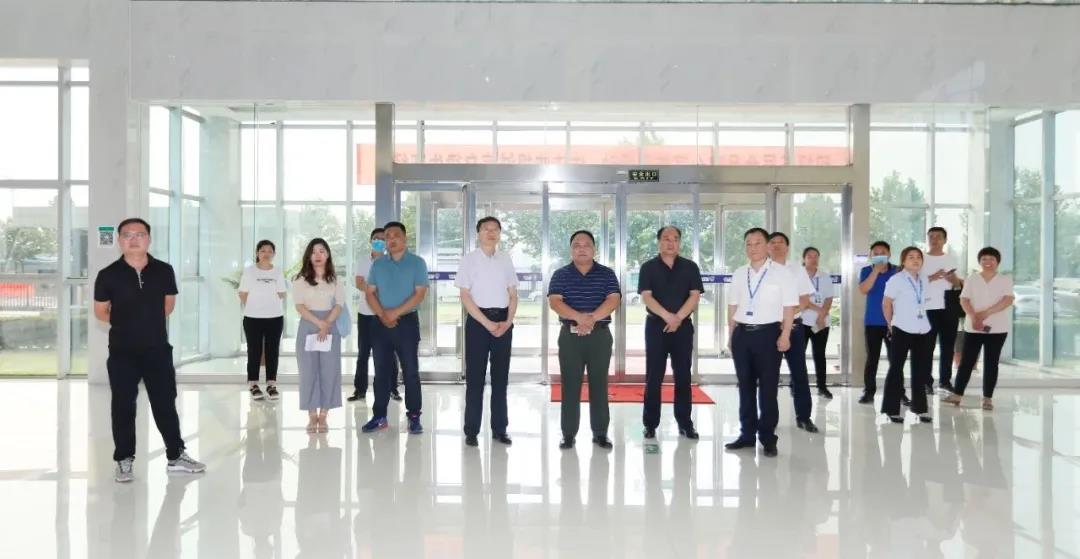 快讯 | 河南省人民政府食品安全委员会办公室第三批食品安全示范区验收组领导莅临米兰app登录入口_米兰online(中国)乳业集团验收食品安全示范区建设情况