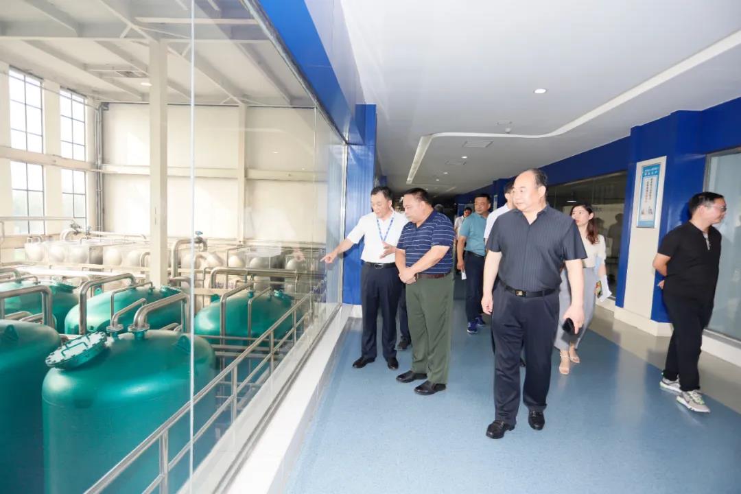 快讯 | 河南省人民政府食品安全委员会办公室第三批食品安全示范区验收组领导莅临米兰app登录入口_米兰online(中国)乳业集团验收食品安全示范区建设情况