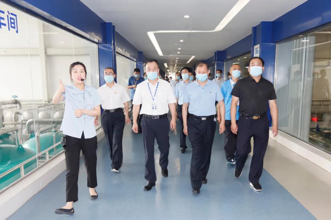 郑州市安全生产双重预防体系建设现场观摩会在米兰app登录入口_米兰online(中国)乳业集团郑州分公司召开