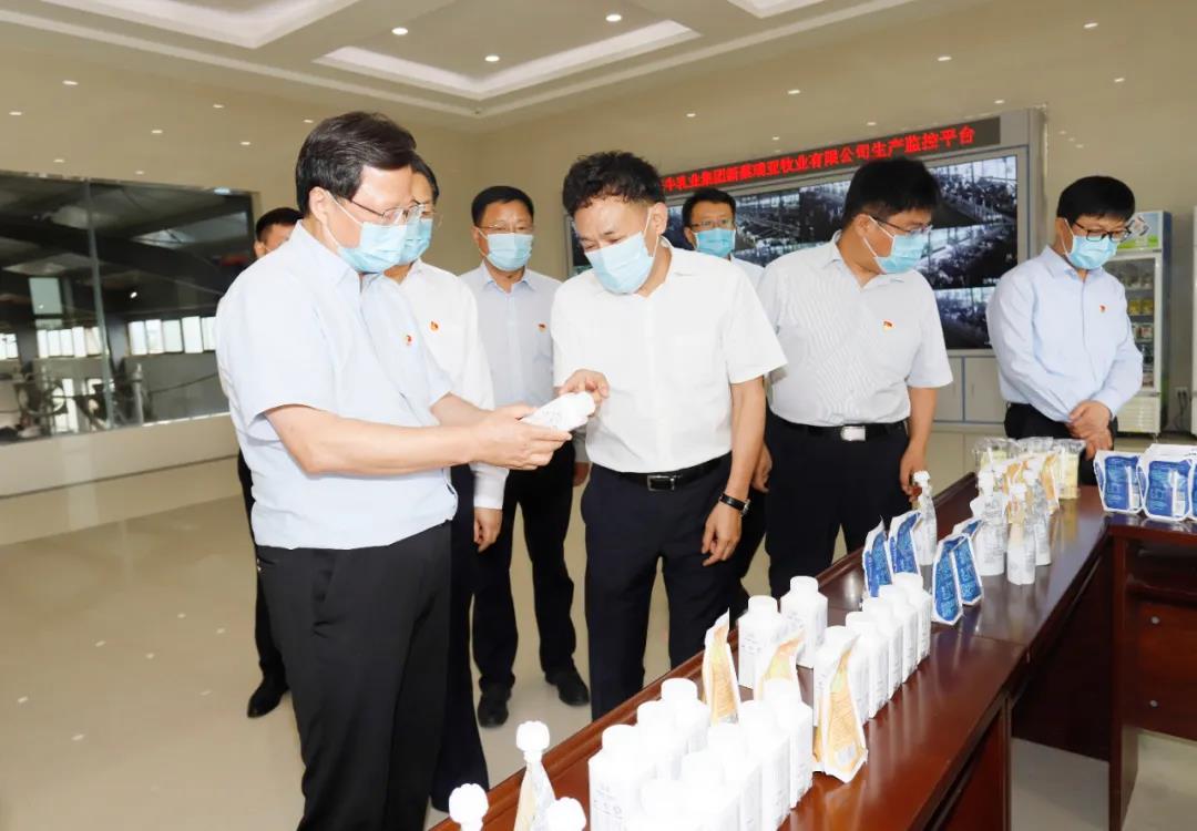 快讯 | 河南省委常委、省纪委书记、省监委主任任正晓莅临米兰app登录入口_米兰online(中国)乳业集团新蔡瑞亚牧场调研