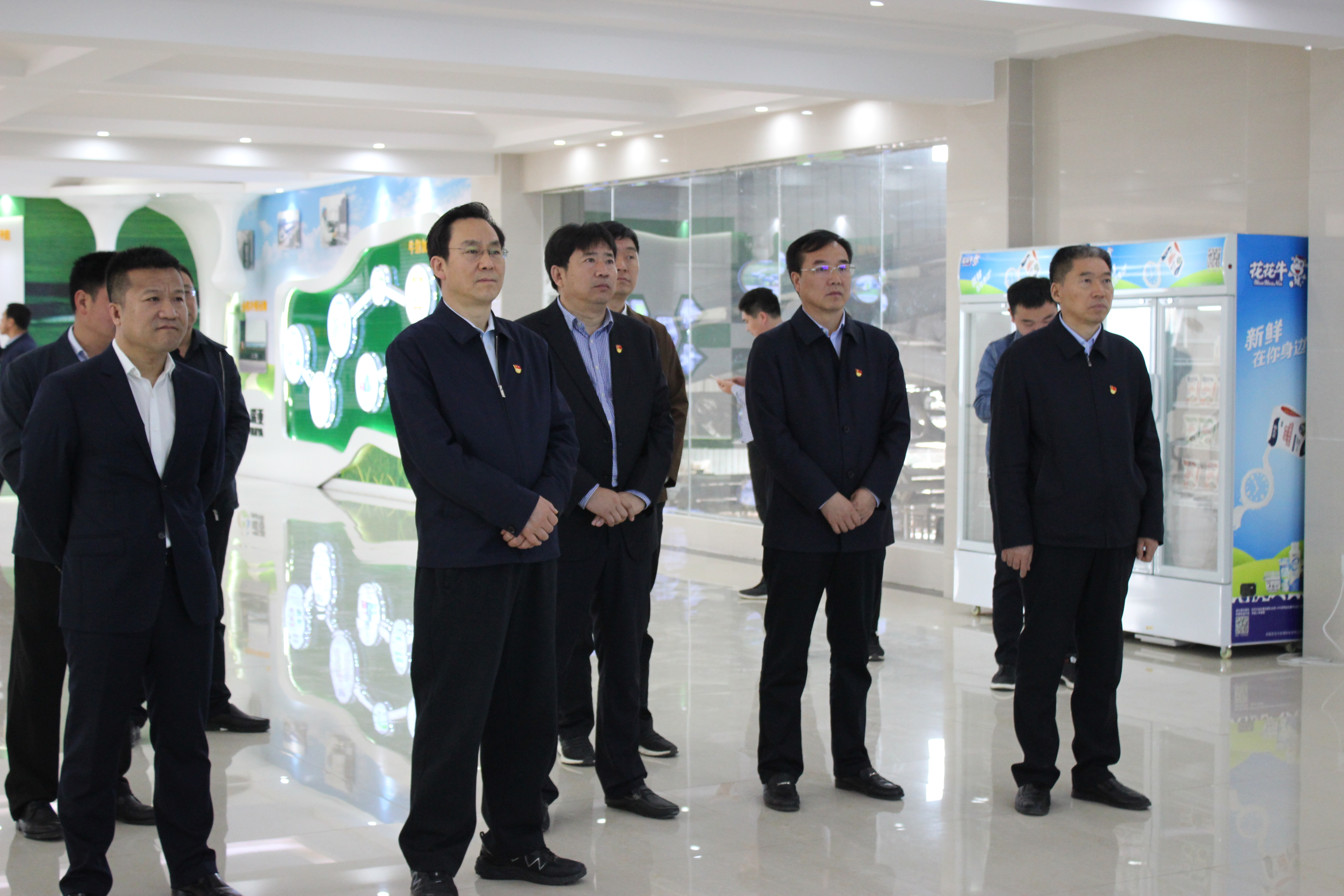 河南省委常委、组织部部长孔昌生 莅临河南米兰app登录入口_米兰online(中国)集团鲁山瑞亚牧业有限公司调研 河南省委常委、组织部部长孔昌生 莅临河南米兰app登录入口_米兰online(中国)集团鲁山瑞亚牧业有限公司调研