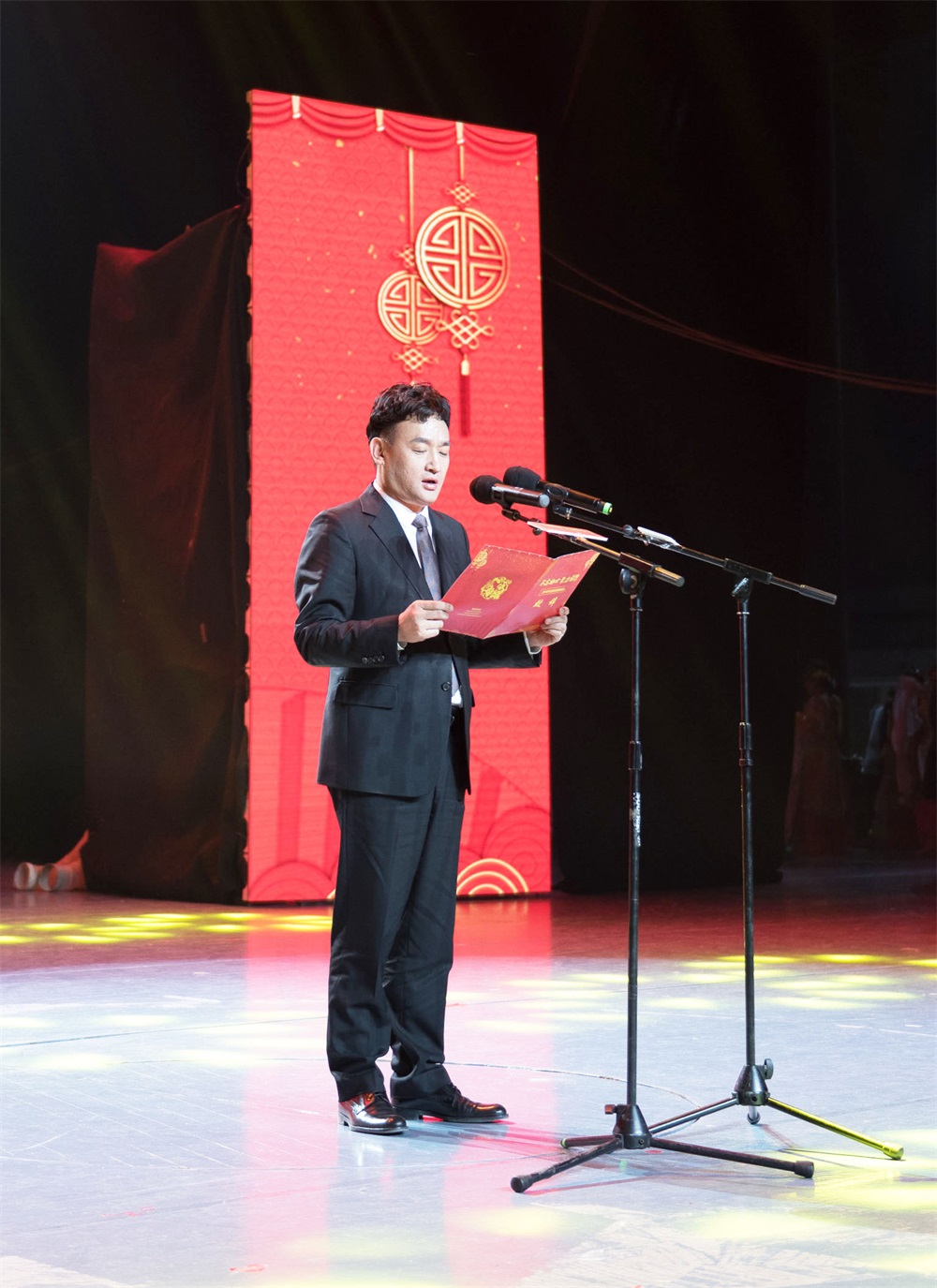 “不忘初心、聚力前行” 米兰app登录入口_米兰online(中国)集团2018迎新春联欢会隆重举行