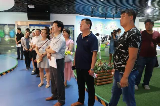 河南省食品安全座谈会暨百场食安讲座进校园启动仪式在米兰app登录入口_米兰online(中国)举行 河南省食品安全座谈会暨百场食安讲座进校园启动仪式在米兰app登录入口_米兰online(中国)举行