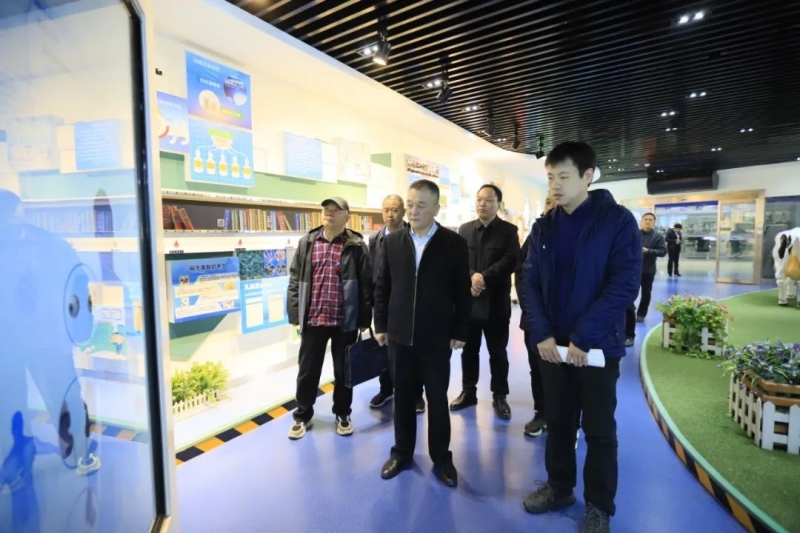 河南省发展改革委价调处副处长马冰一行莅临米兰app登录入口_米兰online(中国)乳业集团参观调研