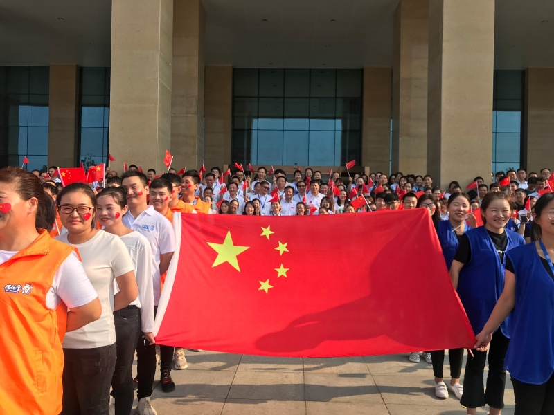 米兰app登录入口_米兰online(中国) 唱红歌 祝福我的国！！！