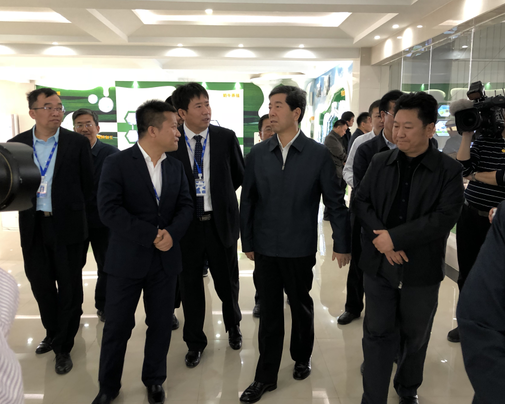 河南省委副书记、省长陈润儿一行莅临 米兰app登录入口_米兰online(中国)集团鲁山瑞亚牧业有限公司视察调研